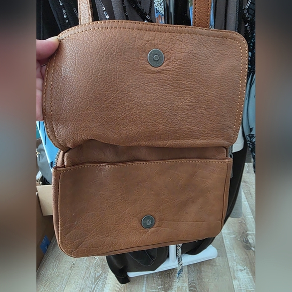 Liebeskind Tan Leather Messenger Bag - Picture 4 of 14